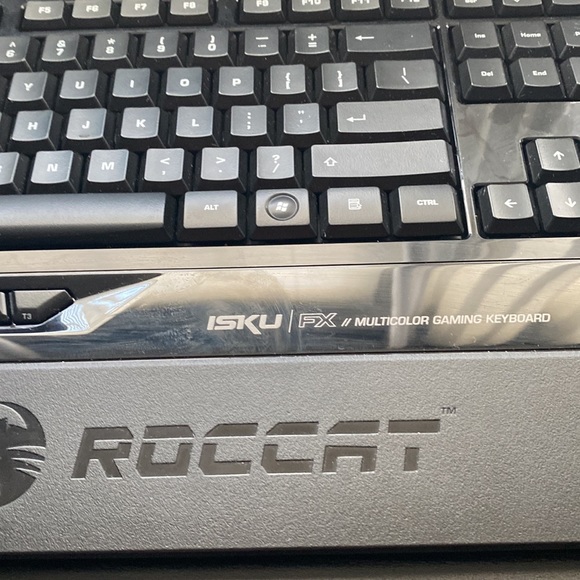 ROCCAT Multicolor gaming keyboard - Picture 2 of 8